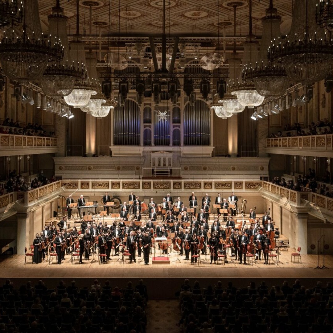 Rudolf Buchbinder dirigiert Haydn und Mozart